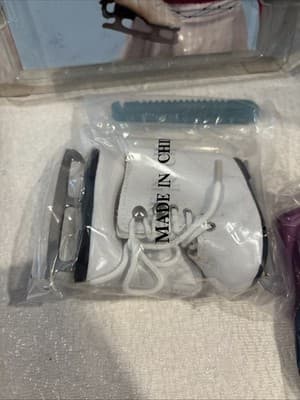 American Girl Mia (Rare Retired), Orig. Outfit, Ice Skates/Bag, Book- Exc. Cond. - Thumbnail 6