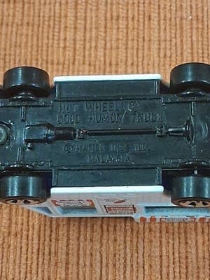 Hot Wheels 1983 Good Humor Ice Cream Truck #2 - Thumbnail 10