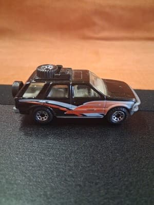 Isuzu Rodeo Black Red White Matchbox Rare Vintage - Thumbnail 4