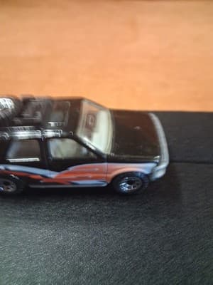 Isuzu Rodeo Black Red White Matchbox Rare Vintage - Thumbnail 6