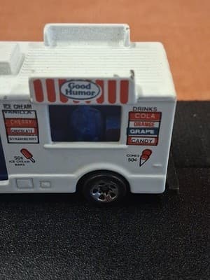 Hot Wheels 1983 Good Humor Ice Cream Truck #2 - Thumbnail 6