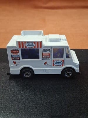 Hot Wheels 1983 Good Humor Ice Cream Truck - Thumbnail 5