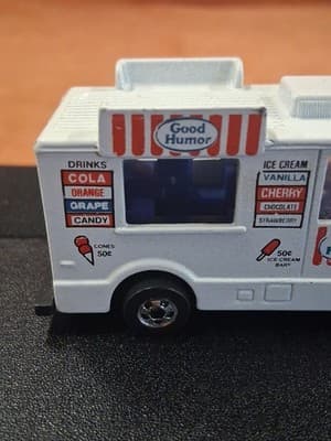 Hot Wheels 1983 Good Humor Ice Cream Truck - Thumbnail 6