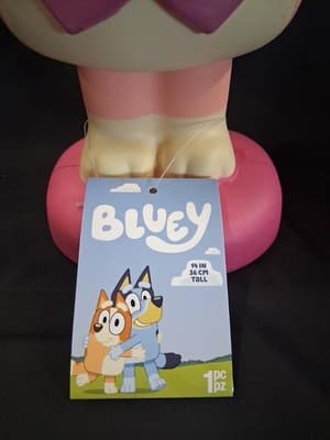 BLUEY BINGO Happy Valentine’s Day BLOW MOLD BATTERY LIGHT UP Figure #1 - Thumbnail 3