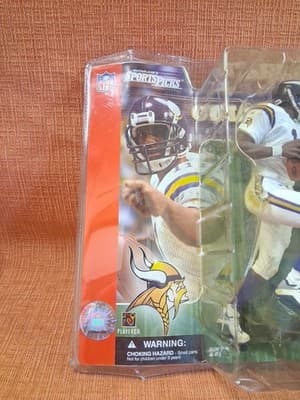 McFarlane Series 2 NFL Daunte Culpepper Vikings White Jersey Action Figure - Thumbnail 3