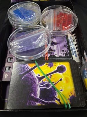 2014 Z-Man Pandemic Contagion Board Game - You Are The Disease, There is No Cure - Thumbnail 3