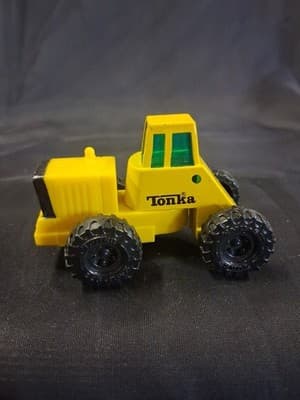 1992 Vintage Tonka Diecast Toy Tractor Yellow Made in Japan - Thumbnail 3