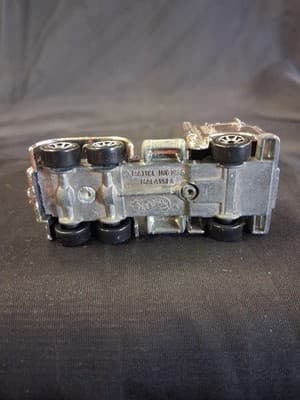 VTG Hot Wheels Mattel Inc 1988 Malaysia Chrome Heavy Duty Semi/ Tractor Trailer - Thumbnail 6