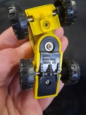 1992 Vintage Tonka Diecast Toy Tractor Yellow Made in Japan - Thumbnail 6