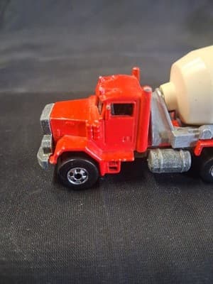 Hot Wheels Vintage 1979 Red Peterbilt Cement Concrete Mixer Truck Diecast - Thumbnail 2