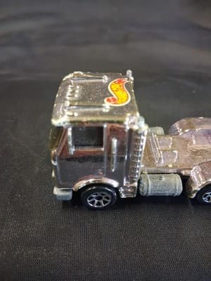 VTG Hot Wheels Mattel Inc 1988 Malaysia Chrome Heavy Duty Semi/ Tractor Trailer - Thumbnail 5