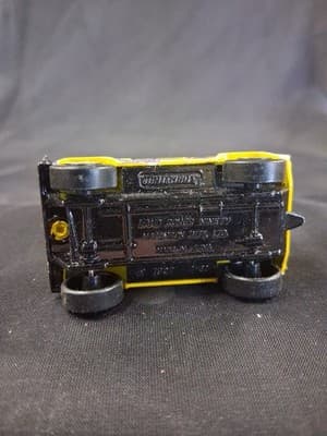 1987 Matchbox Land Rover Ninety Yellow Purple Mountain Trails Loose - Thumbnail 5
