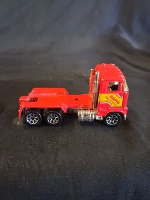 1981 Hot Wheels Red Rapid Delivery Truck Cab Die Cast 1:64 With Trailer & Logs - Thumbnail 2