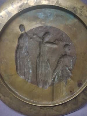 IMPRESSIVE EARLY 20c JAPANESE BRONZE HUNTING GARDEN SCENE WALL PLAQUE PLATTER - Thumbnail 9