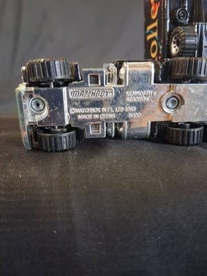 Matchbox Super Rigs Kenworth Aerodyne Semi, Rollerblade, Black - Thumbnail 9