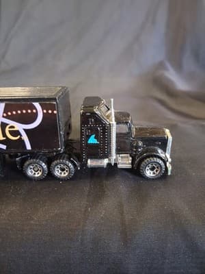 Matchbox Super Rigs Kenworth Aerodyne Semi, Rollerblade, Black - Thumbnail 2