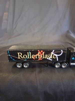 Matchbox Super Rigs Kenworth Aerodyne Semi, Rollerblade, Black - Thumbnail 3