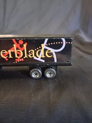 Matchbox Super Rigs Kenworth Aerodyne Semi, Rollerblade, Black - Thumbnail 6