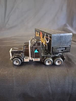 Matchbox Super Rigs Kenworth Aerodyne Semi, Rollerblade, Black - Thumbnail 5