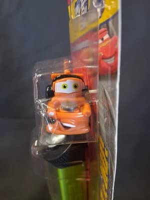 NIB TOW TRUCK MATER PEZ CANDY DISPENSER MAGNETIC PULL N GO DISNEY PIXAR CARS - Thumbnail 3