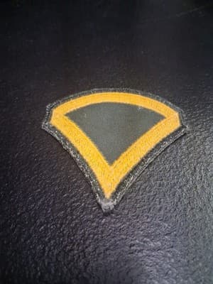 NEW Vintage US Army Private First Class E3 Rank patch - Thumbnail 2