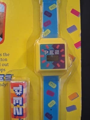 Vintage 1994 PEZ Time Watch Dispenser Dream Castle Rare Sealed Pez NIB - Thumbnail 3