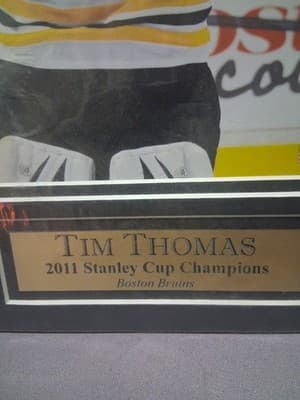 TIM THOMAS AUTOGRAPHED 8X10 COLOR PHOTO With COA - BOSTON BRUINS! - Thumbnail 4