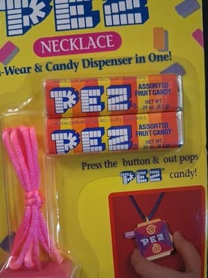 PEZ Necklace Castle 1994 Vintage Candy Dispenser Toys'R'Us - Thumbnail 4