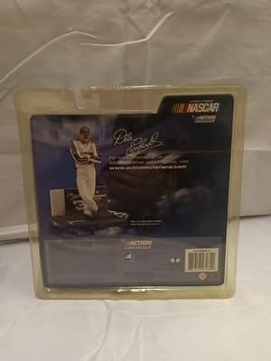Dale Earnhardt Sr. 3 NASCAR Action Figure by McFarlane NIB Series 1 2004 - Thumbnail 4
