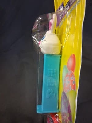 Vintage Easter Bunny Rabbit Pez Dispenser Blue Stem & Feet In Package Candy - Thumbnail 4