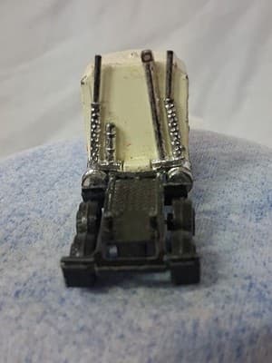 Vintage 1980’s Zee Toys Diecast Kenworth Semi-Truck White 1:64 Scale - Thumbnail 4