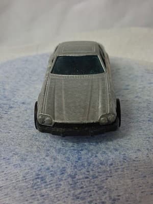 Hot Wheels Blackwall 1977 Jaguar XJS Vintage Jag Diecast - Thumbnail 2