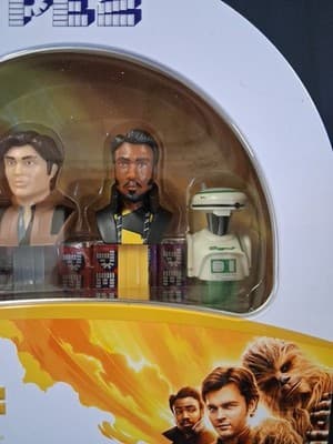 PEZ Disney Star Wars Han Solo Lando Gift Tin with 4 Candy Dispensers Collectable - Thumbnail 3