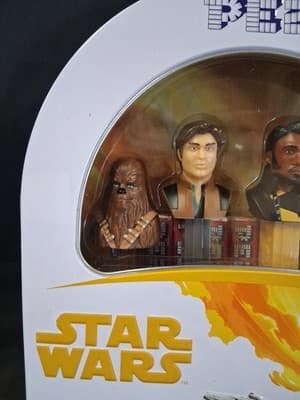 PEZ Disney Star Wars Han Solo Lando Gift Tin with 4 Candy Dispensers Collectable - Thumbnail 2