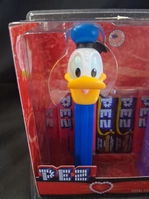 Disney Donald Duck and Daisy Duck Pez Dispenser Set New In Box - Thumbnail 2