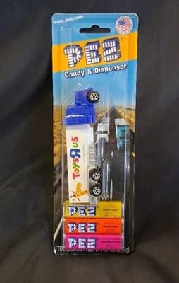 RARE Toys'R'Us Toy Store - PEZ Dispenser - Truck Hauler Big Rig - (2012) - NEW