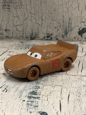 Disney Pixar Cars 3 Lightning McQueen as Muddy Chester Whipplefilter Mud Brown