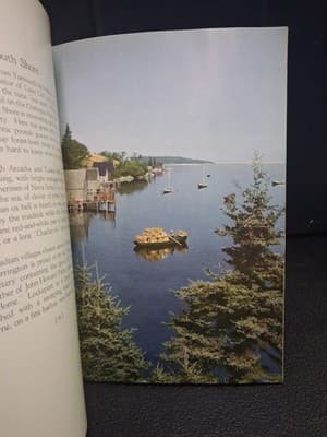 Nova Scotia - SUPERB BOOKLET with PHOTOS c1950s - Thumbnail 2