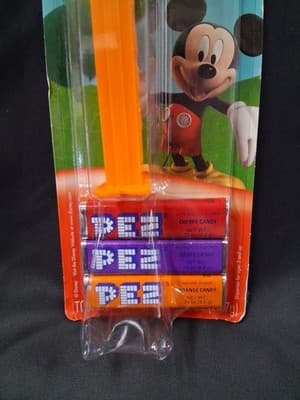 Pez Dispenser with Candy Refills Disney Mickey Club House Goofy - Thumbnail 4