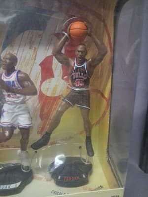 Mattel Michael Jordan Then and Now Collection 1999 NBA Chicago Bulls Figures NIB - Thumbnail 5