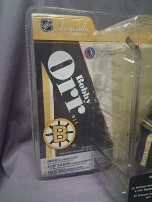 Bobby Orr NHL Mcfarlane Legends series 4 action figure 2006 Variant NIB - Thumbnail 4