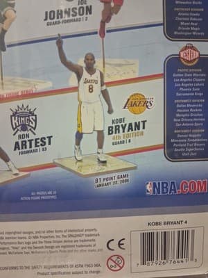 2006 MCFARLANE NBA SERIES 11 KOBE BRYANT LA LAKERS YELLOW JERSEY VARIANT - Thumbnail 5