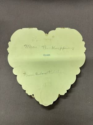 Antique/vintage 1920's 30's Heart Shaped Die Cut Multi layered Paper Lace Fold O - Thumbnail 3