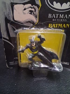 NIP Vintage 1992 ERTL Batman Returns Batman Figure Unopened Diecast Metal #2481 - Thumbnail 2