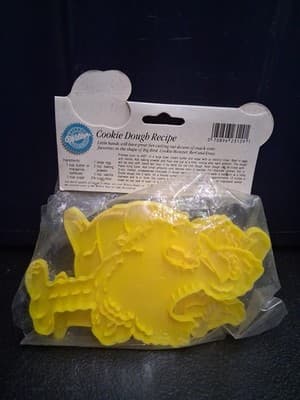 NEW VINTAGE 1988 WILTON JIM HENSON SESAME STREET COOKIE CUTTERS 4 LARGE FIGURES - Thumbnail 5