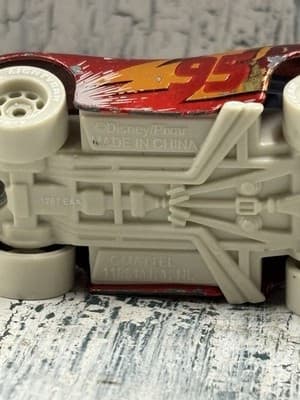 Mattel-Disney Pixar Cars 3-Rust-Eze Racing Center Lightning McQueen Metallic - Thumbnail 7
