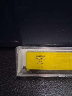 Life Like N Scale 7730 Boxcar Union Pacific UP "We Can Handle It" - Thumbnail 2