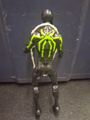 Marvel Legends Big Time Spider-Man 80th Anniversary Black & Green Action Figure - Thumbnail 3