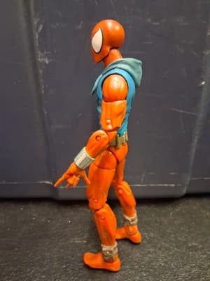 Marvel Legends Scarlet Spider 6" Figure Ben Reilly Spider-Man Retro Vintage - Thumbnail 3