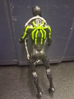 Marvel Legends Big Time Spider-Man 80th Anniversary Black & Green Action Figure - Thumbnail 6